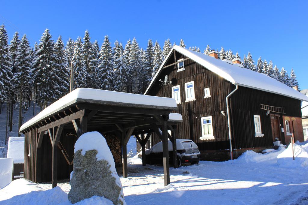 Ferienhaus Anno Dazumal, Wie Zu Oma'S Zeiten Apartman Klingenthal Kültér fotó